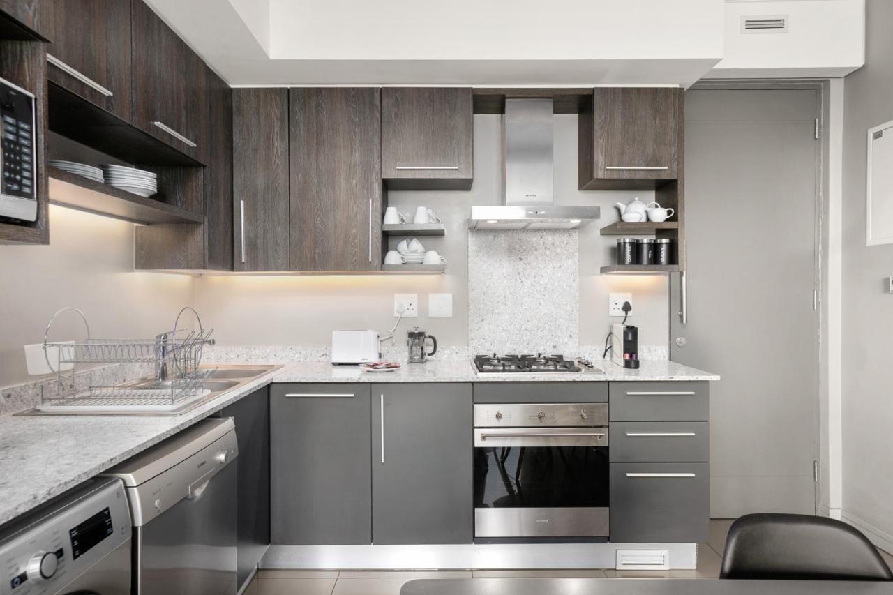 The Tyrwhitt Rosebank Apartments (Adults Only) Johannesburg Luaran gambar