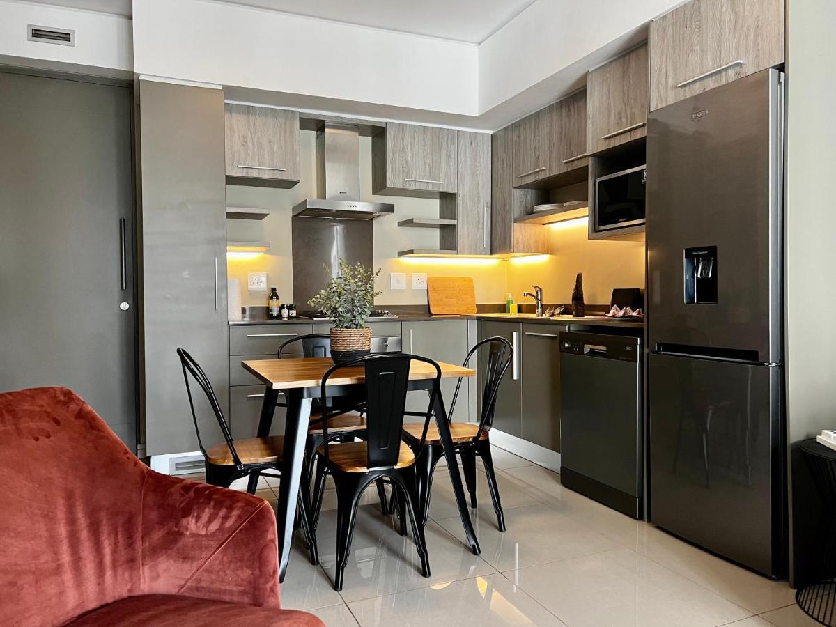 The Tyrwhitt Rosebank Apartments (Adults Only) Johannesburg Luaran gambar