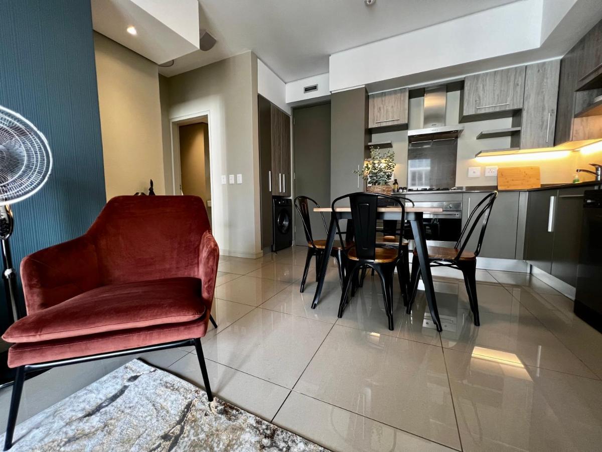 The Tyrwhitt Rosebank Apartments (Adults Only) Johannesburg Luaran gambar