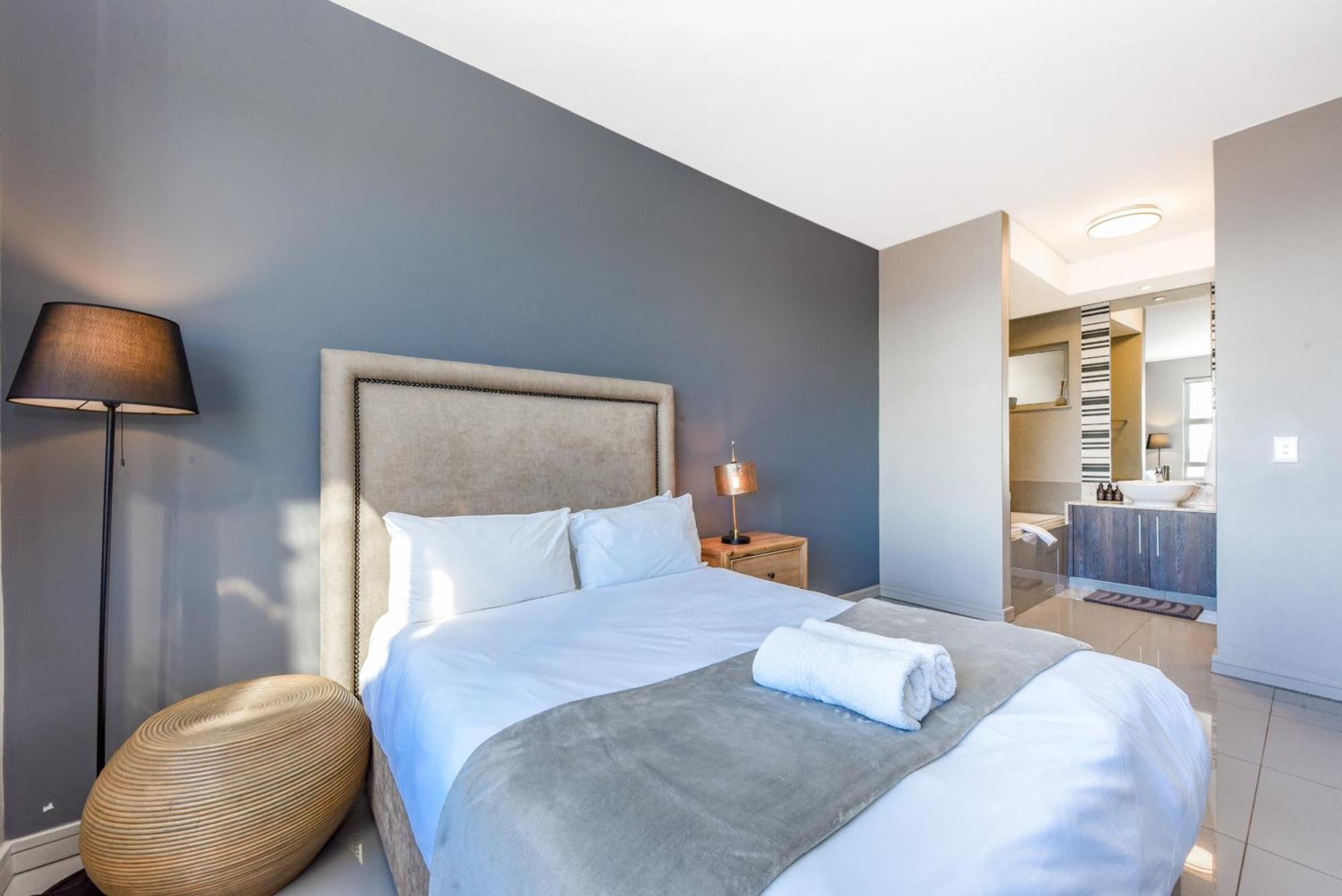 The Tyrwhitt Rosebank Apartments (Adults Only) Johannesburg Luaran gambar